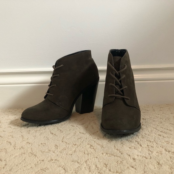 Dark Green Booties - Size 8 - Picture 3 of 4